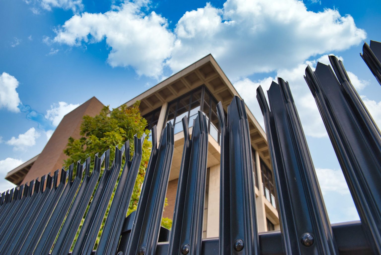 Home United Fence & Construction