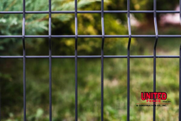 Metal Fence Panels: Are They Good for Commercial Use? cover